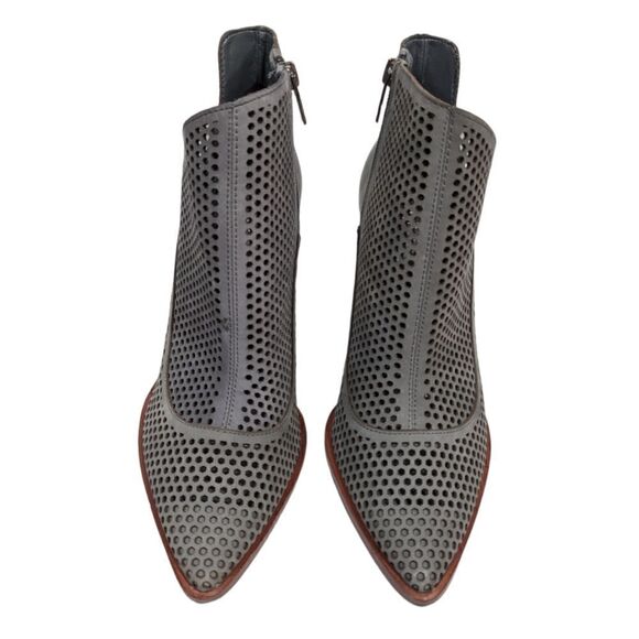NWOT Vince Camuto Levesna Grey Suede Leather Cut Out Block Heel Boots Size 9M - Picture 8 of 11